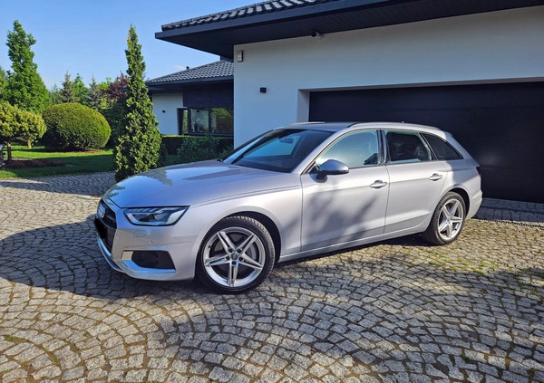 Audi A4 cena 128900 przebieg: 49000, rok produkcji 2020 z Błonie małe 407